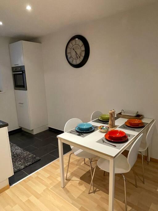 Gemuetliche Wohnung An Bester Lage Im Kreis 4 ซูริก ภายนอก รูปภาพ